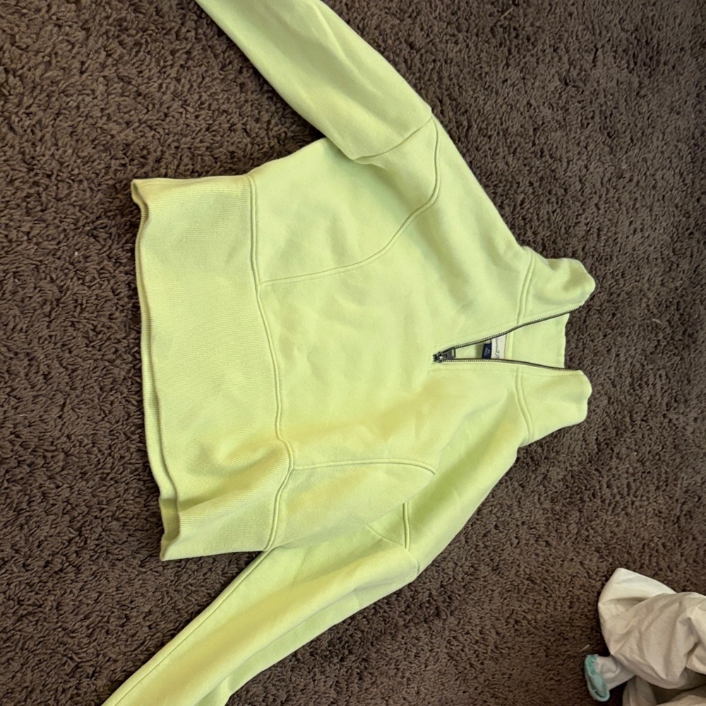 Universal Thread Light Green Zip-Up